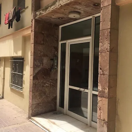 At The Beach! +10min= Port&center. アパート ハニア