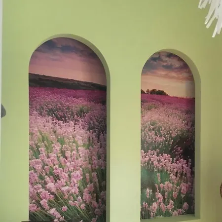 At The Beach! +10min= Port&center. Lägenhet *