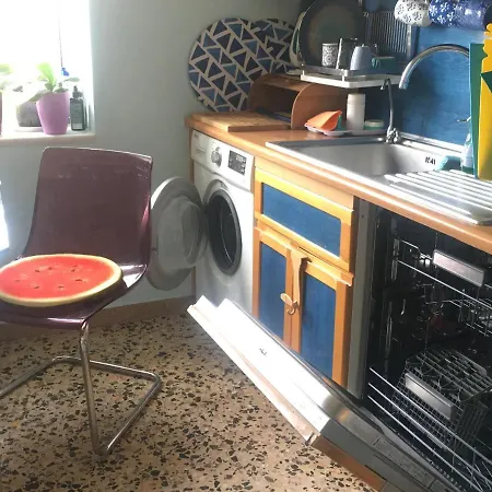 At The Beach! +10min= Port&center. Lägenhet *