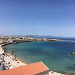 At The Beach! +10min= Port&center.