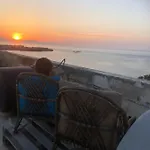 At The Beach! +10min= Port&center. Apartmán