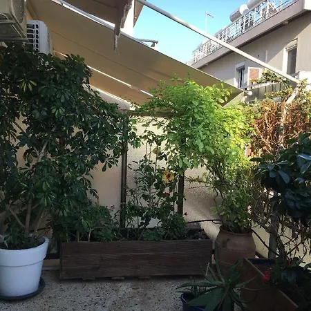 At The Beach! +10min= Port&center. خانيا