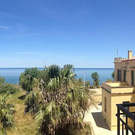 At The Beach! +10min= Port&center. Apartment Chania (Crete)