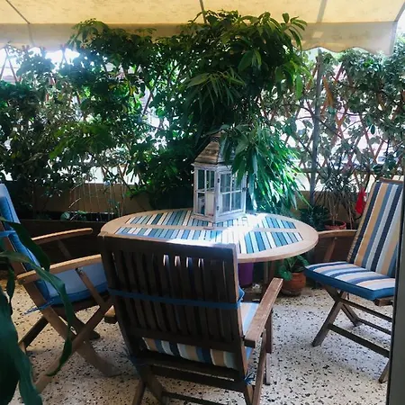 At The Beach! +10min= Port&center. Appartamento *