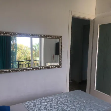 At The Beach! +10min= Port&center. Appartamento La Canea