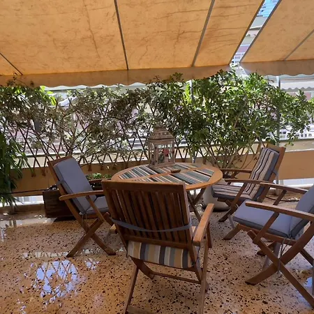 At The Beach! +10min= Port&center. شقة