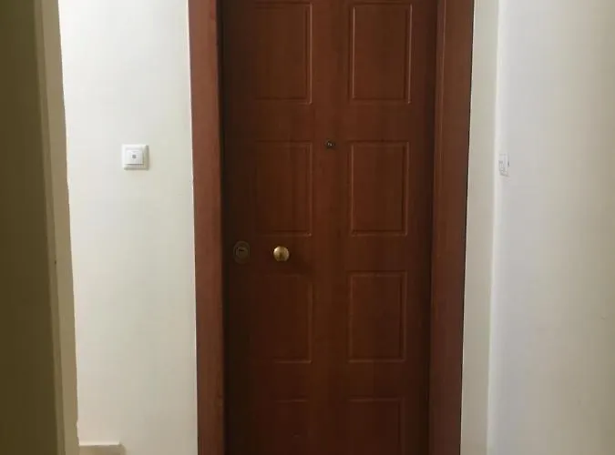 At The Beach! +10min= Port&center. شقة *