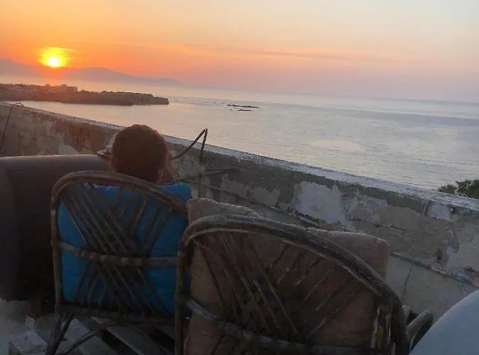 At The Beach! +10min= Port&center. شقة