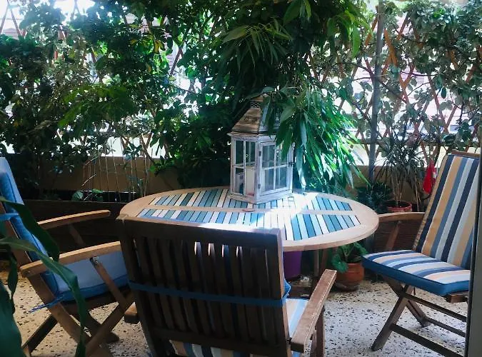 At The Beach! +10min= Port&center. شقة *