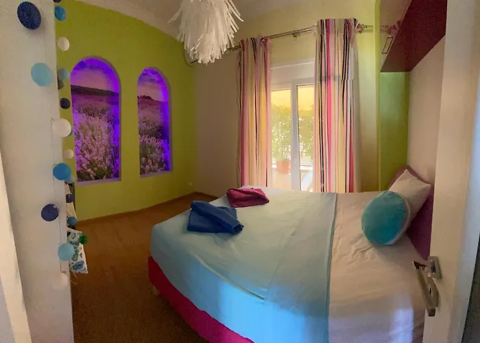 At The Beach! +10min= Port&center. شقة