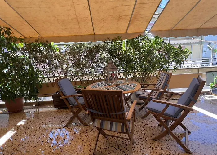 At The Beach! +10min= Port&center. شقة